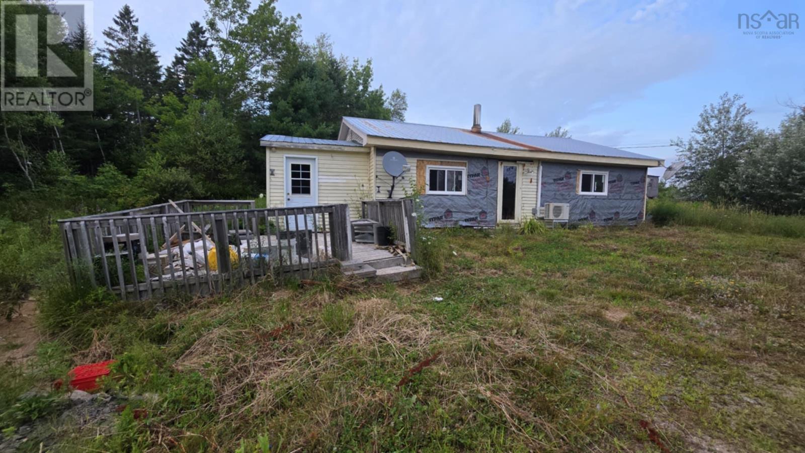 Property 13 of 16 of 5755 West Dalhousie Road