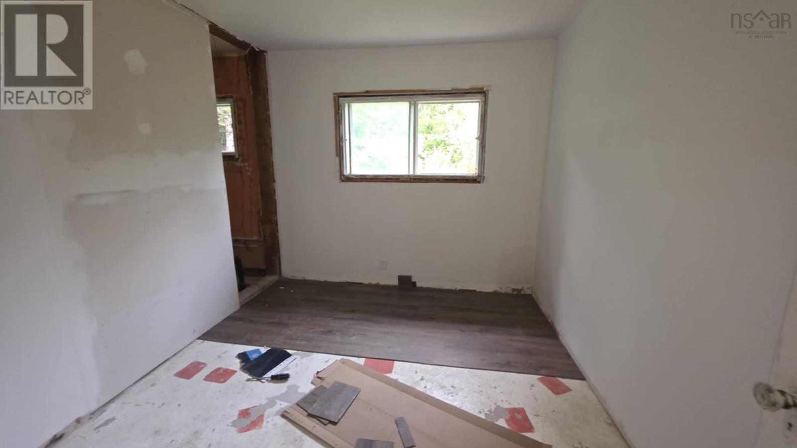 Property 6 of 16 of 5755 West Dalhousie Road