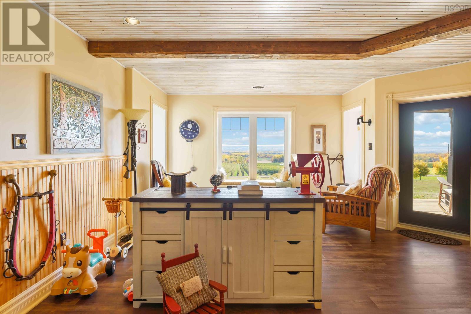 Property 10 of 50 of 325 Thorpe Road