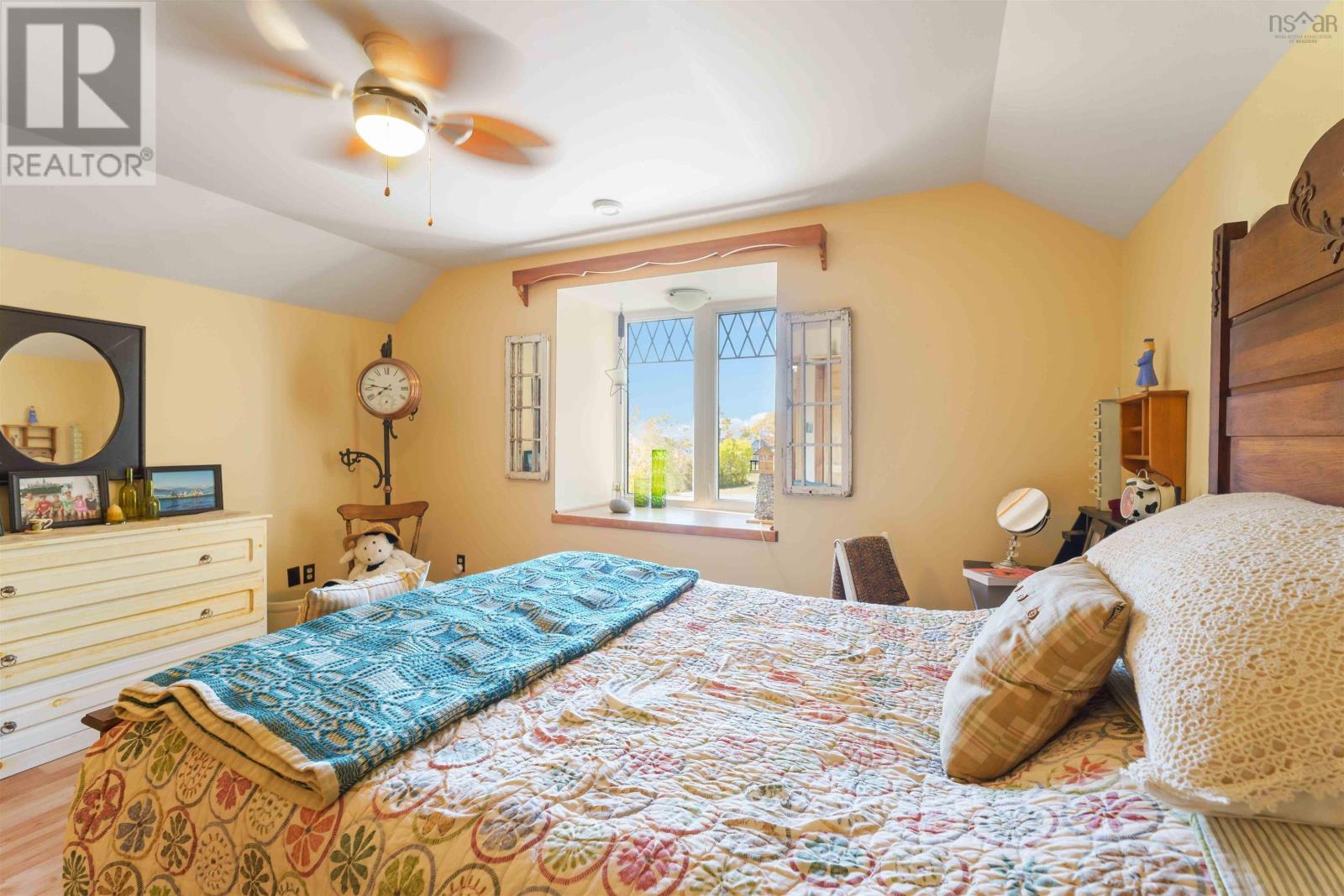 Property 24 of 50 of 325 Thorpe Road