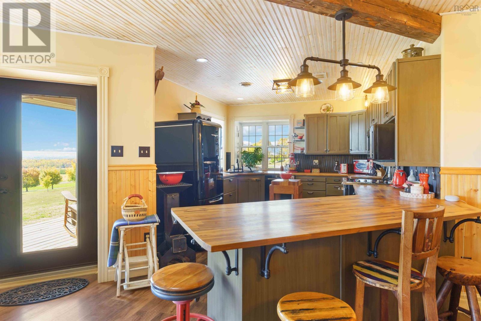 Property 8 of 50 of 325 Thorpe Road