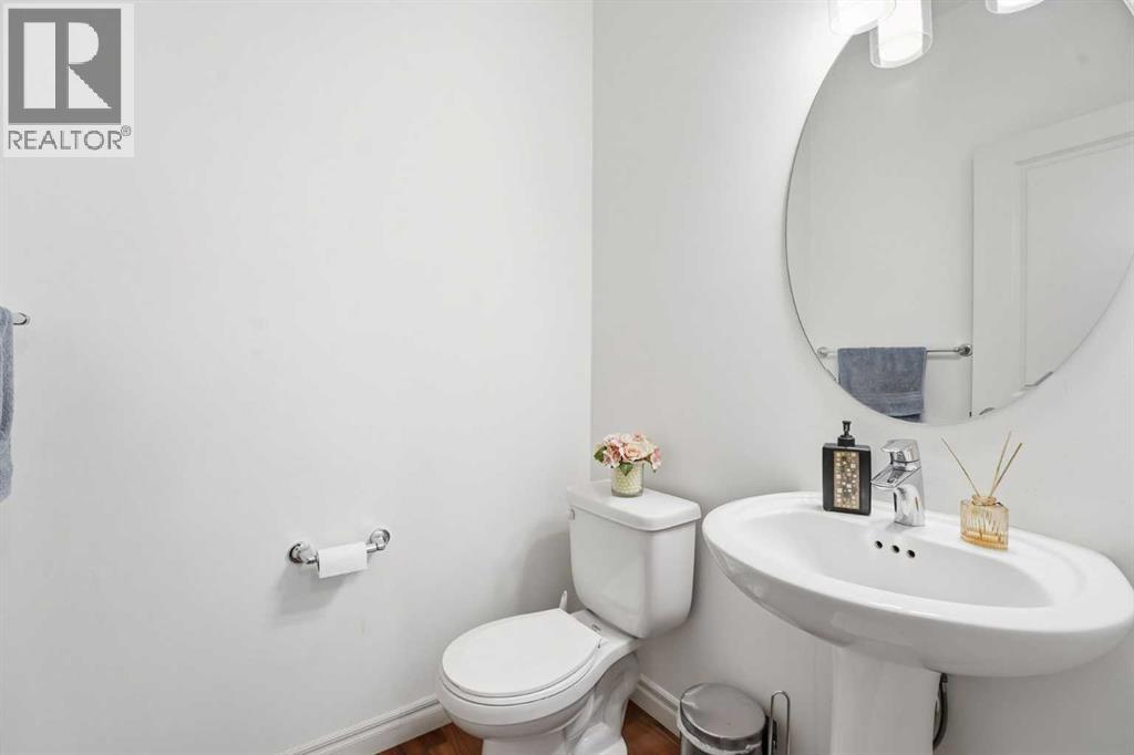 Single Family House for Sale in  Evansglen Mews NW Evanston Calgary 