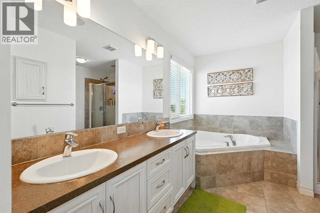 Single Family House for Sale in  Evansglen Mews NW Evanston Calgary 