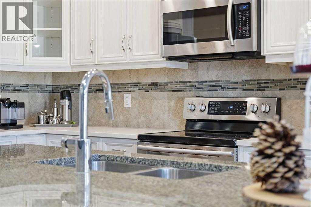 Single Family House for Sale in  Evansglen Mews NW Evanston Calgary 