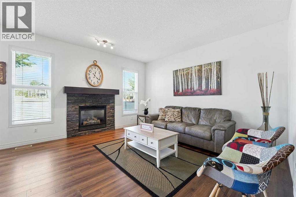 Single Family House for Sale in  Evansglen Mews NW Evanston Calgary 