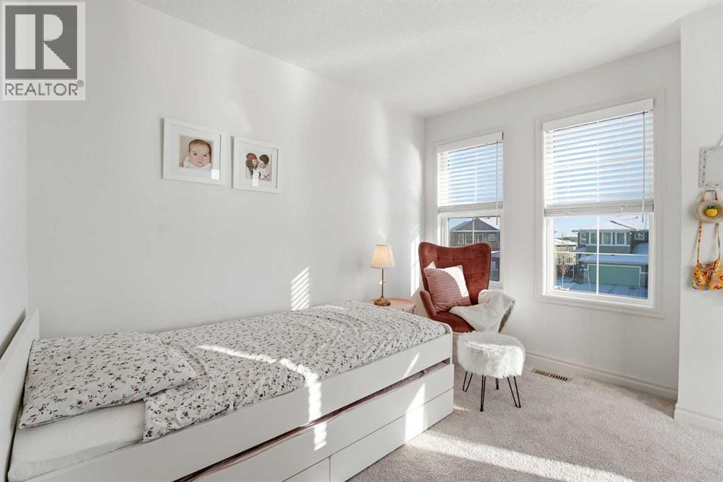 Single Family House for Sale in  Evansglen Mews NW Evanston Calgary 