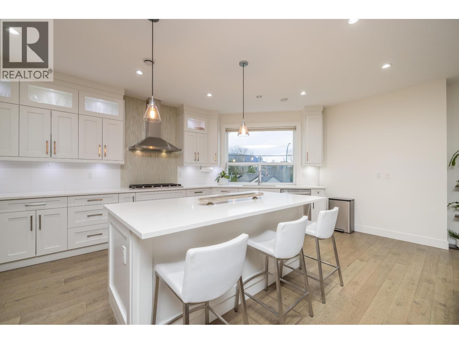 1025 RANCH PARK WAY, Coquitlam
