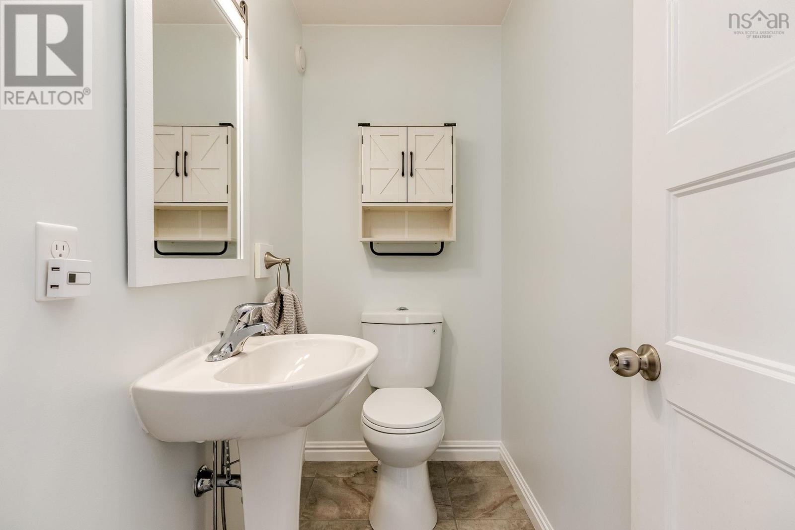 Property 34 of 49 of 36 Avebury Court