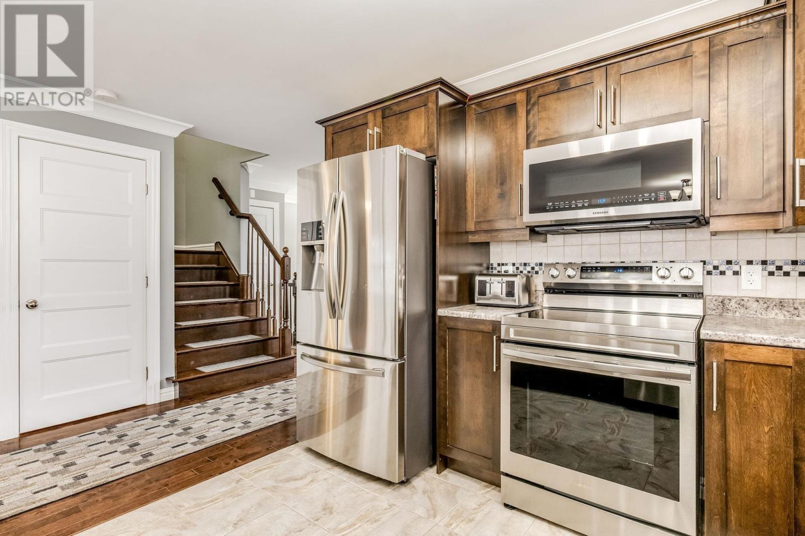 Property 31 of 49 of 36 Avebury Court