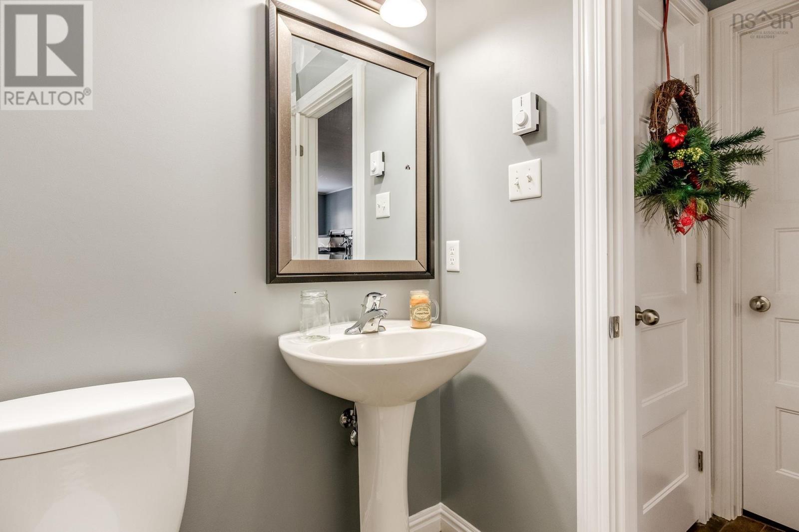 Property 49 of 49 of 36 Avebury Court