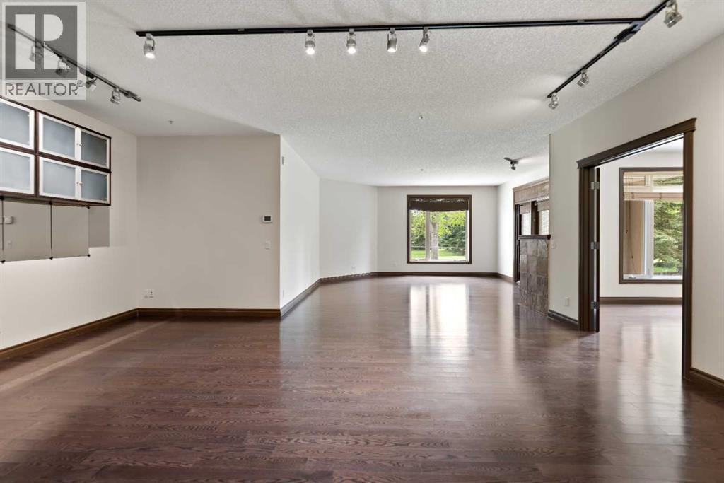 Single Family House for Sale in   Hemlock Crescent SW Spruce Cliff Calgary 