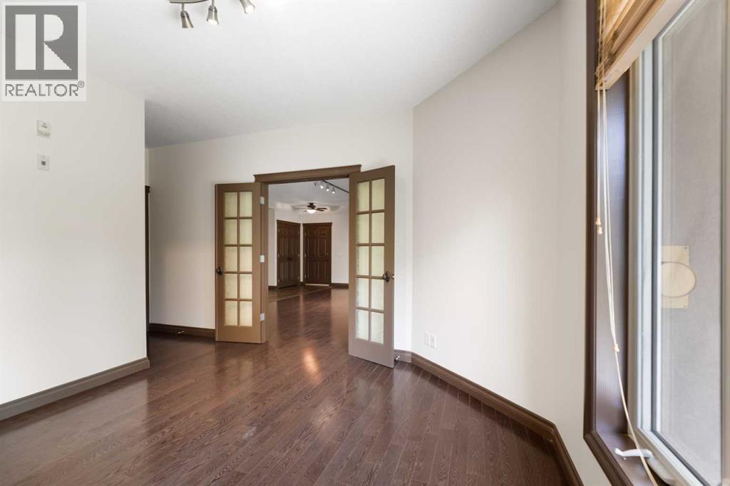 Single Family House for Sale in   Hemlock Crescent SW Spruce Cliff Calgary 