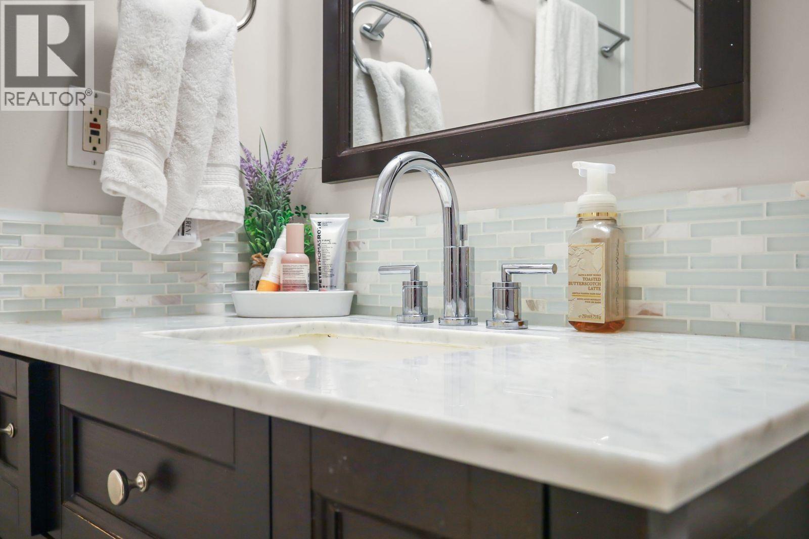 208 1638 6TH AVENUE, Prince George