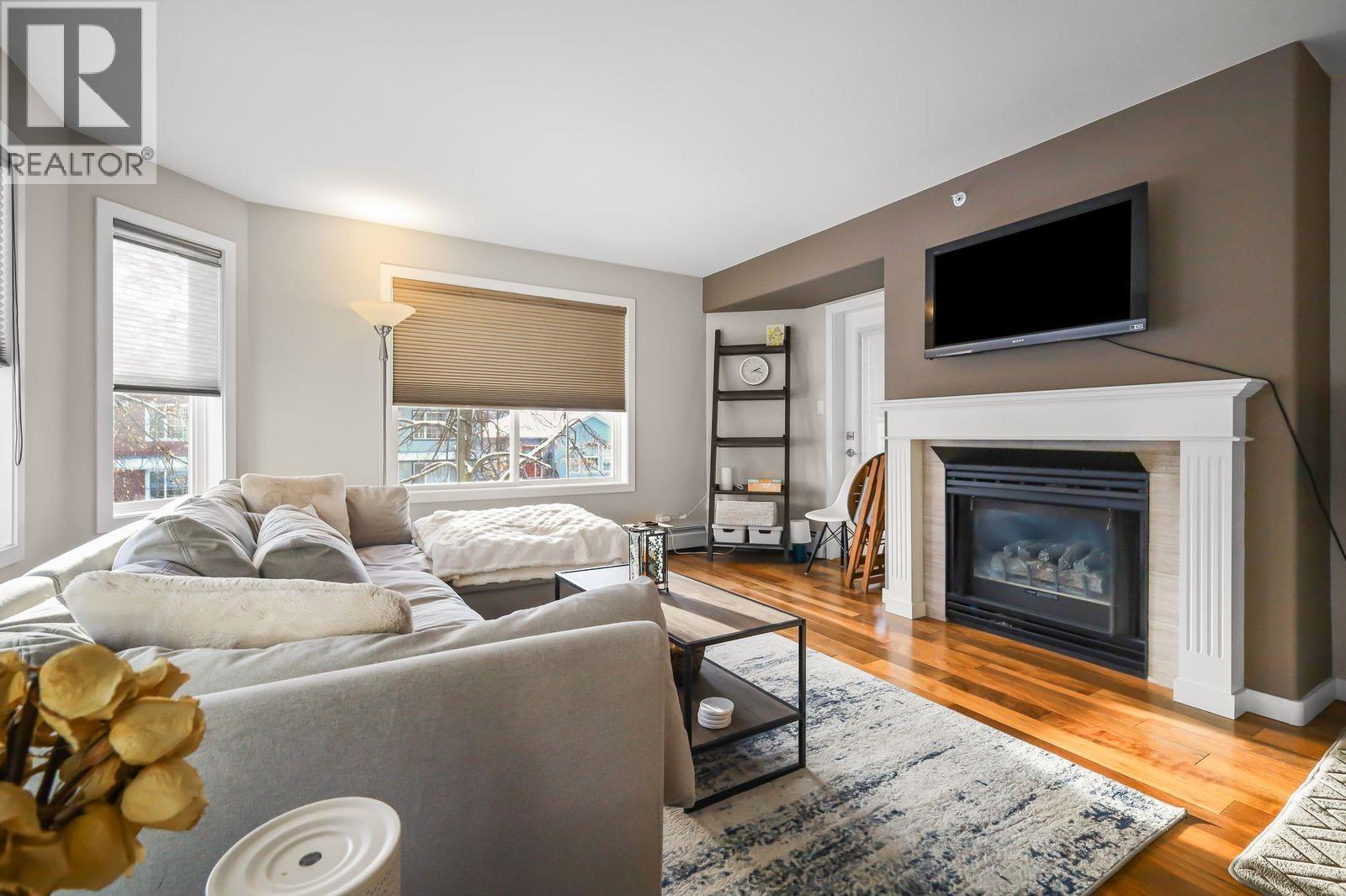 208 1638 6TH AVENUE, Prince George