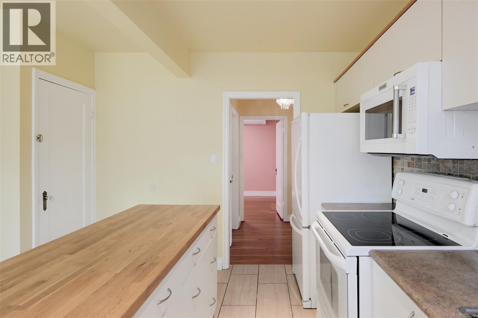 3312 Kingsley St, Saanich