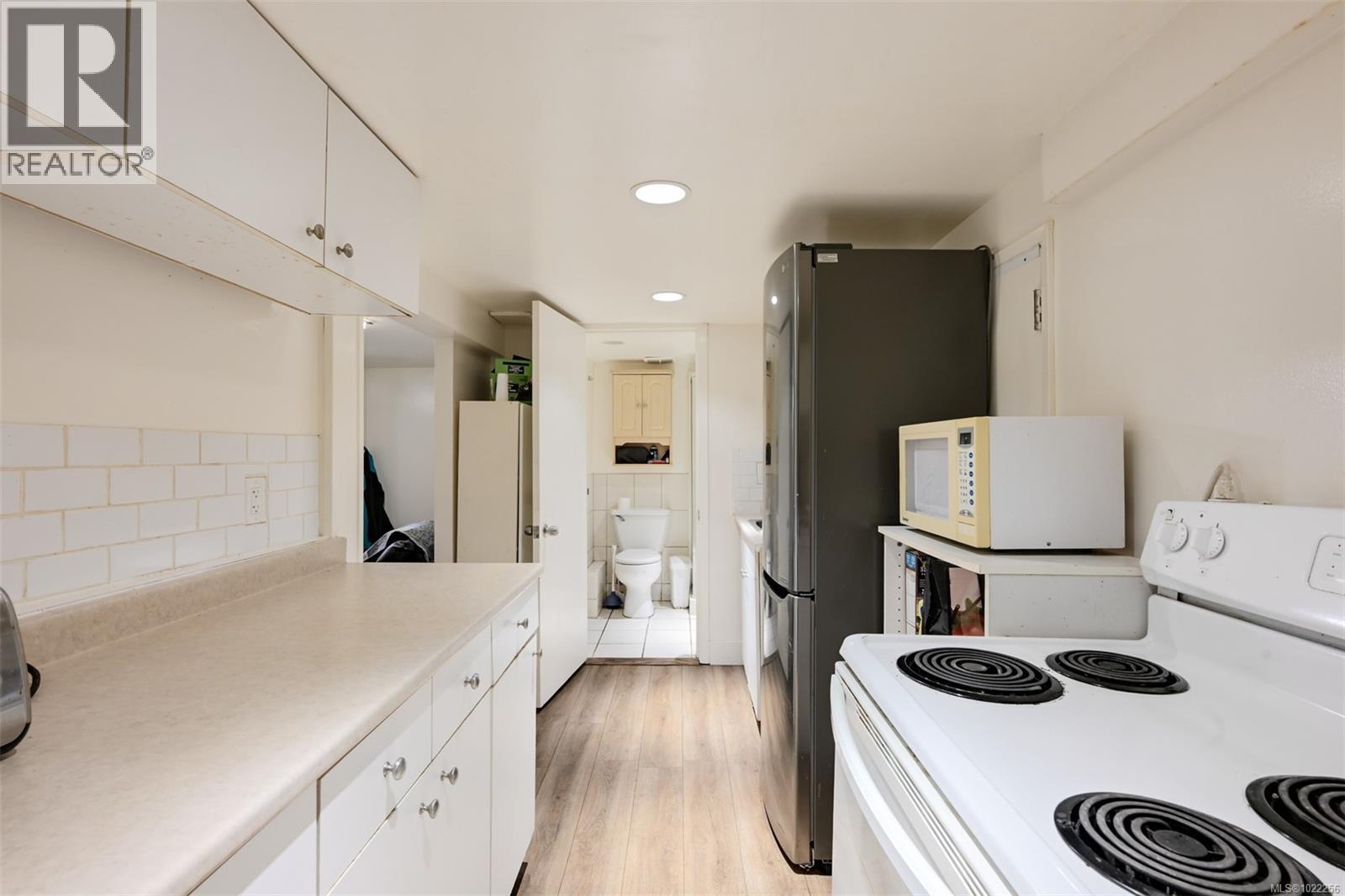 3312 Kingsley St, Saanich