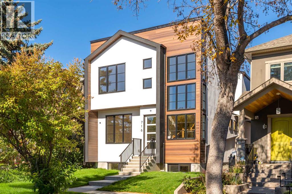 716 18 Avenue NW, Calgary, Alberta