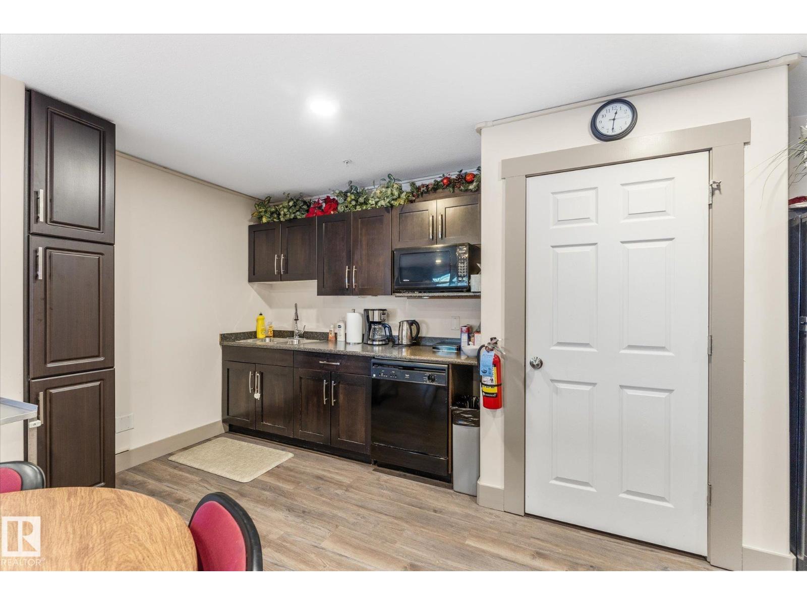 #409 16035 132 ST NW, Edmonton