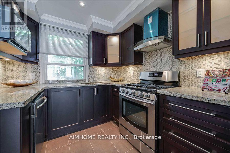 #CH#2 360 R DUNDAS STREET E - 10