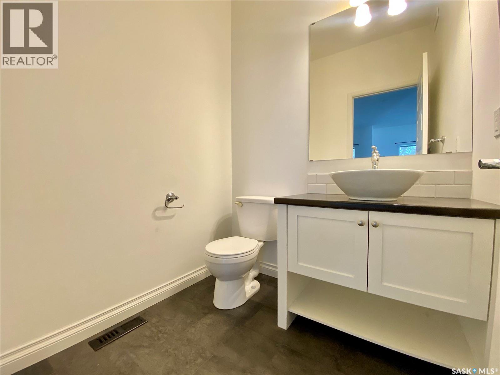 A & B 422 St Mary STREET — photo 12