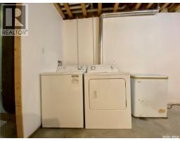 A & B 422 St Mary Street, Esterhazy, SK S0A0X0 Photo 48