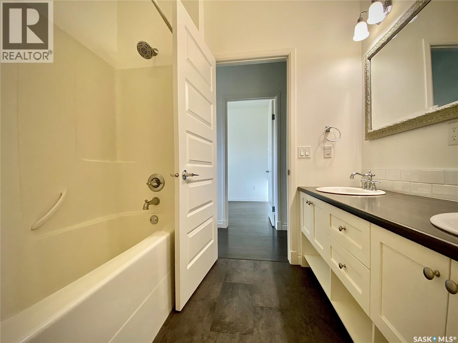 A & B 422 St Mary STREET — photo 16