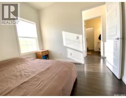 Den - A & B 422 St Mary Street, Esterhazy, SK S0A0X0 Photo 11