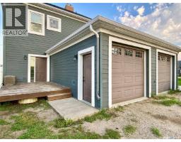 A & B 422 St Mary Street, Esterhazy, SK S0A0X0 Photo 42