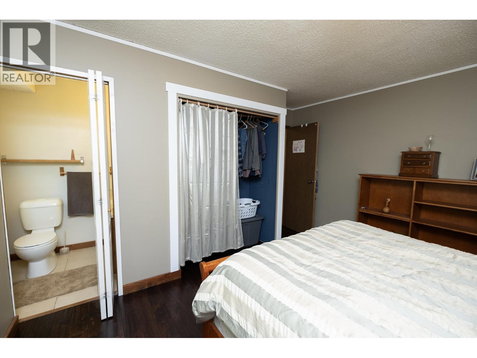 1160 ROSAMUND ROAD, Gibsons