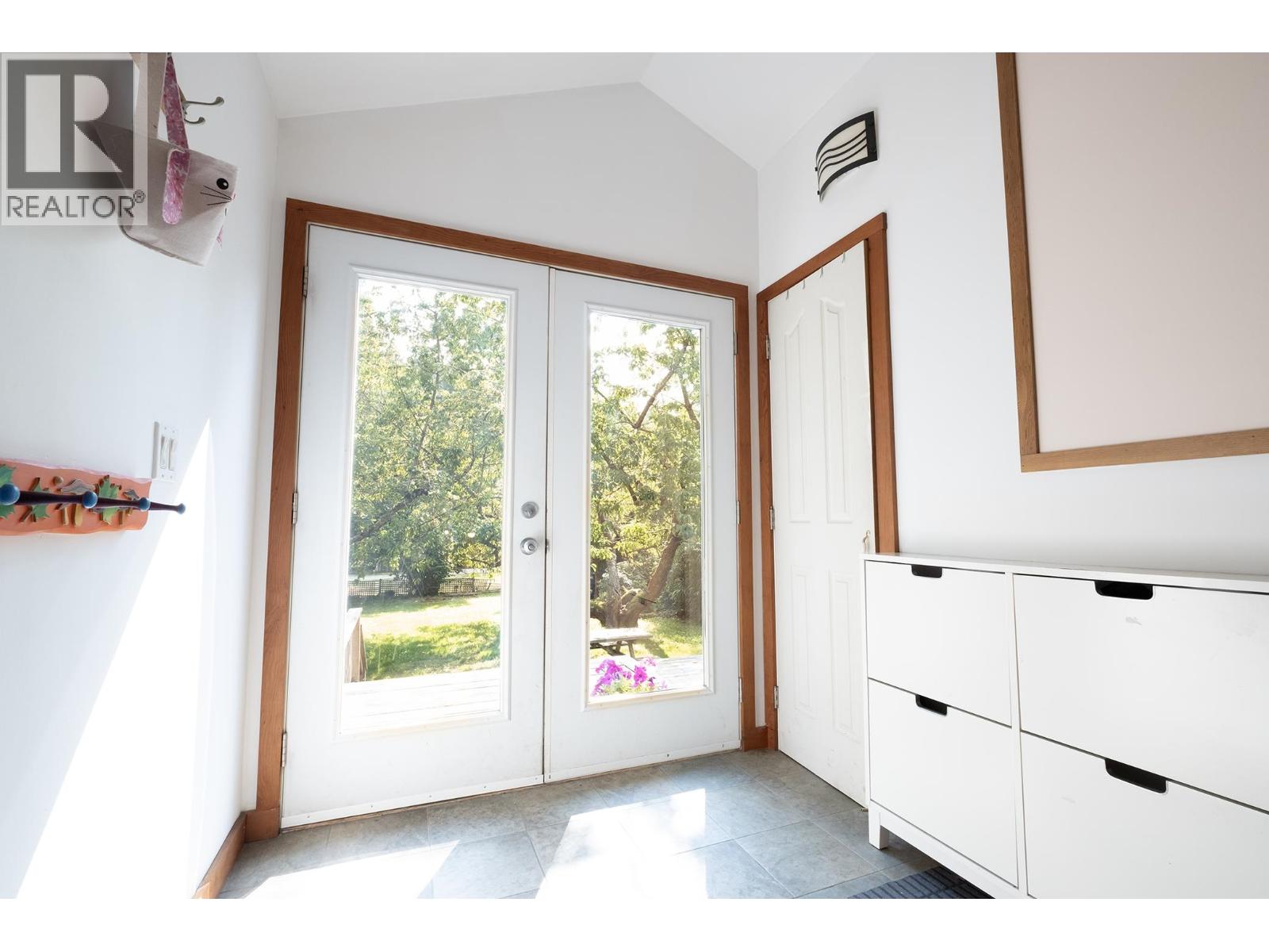 1160 ROSAMUND ROAD, Gibsons