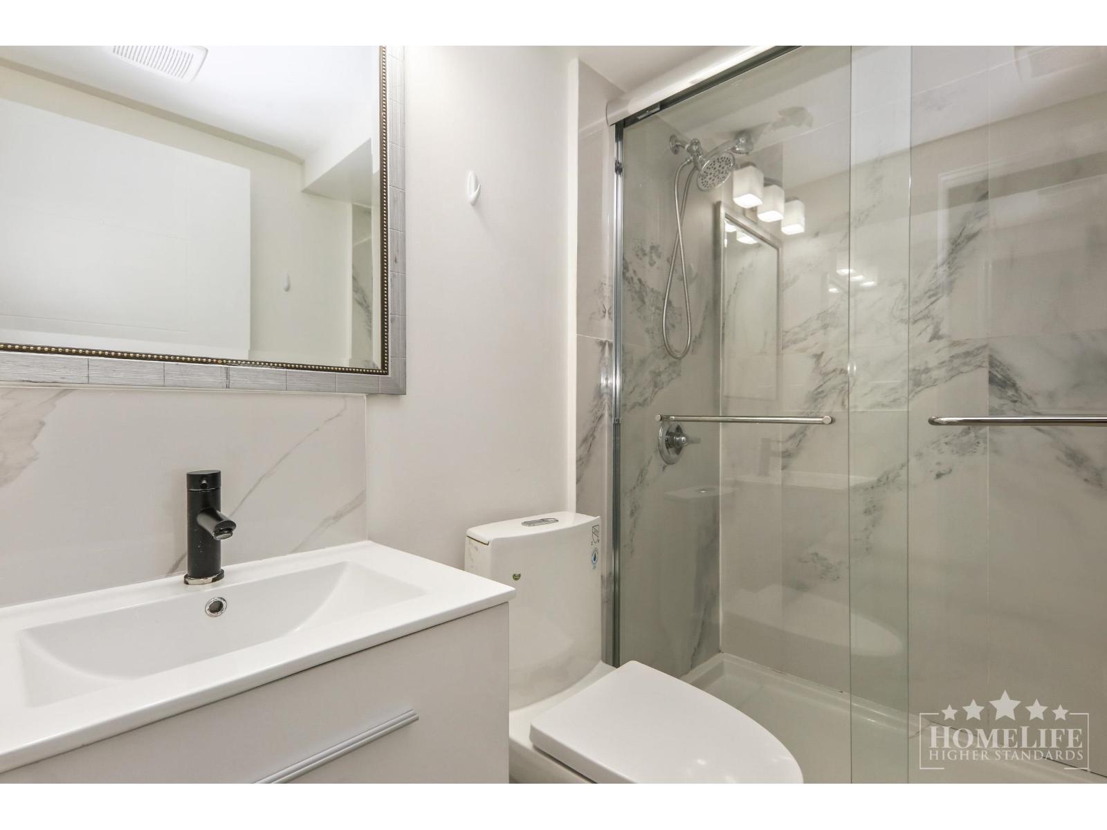 House in Chilliwack - Image 15