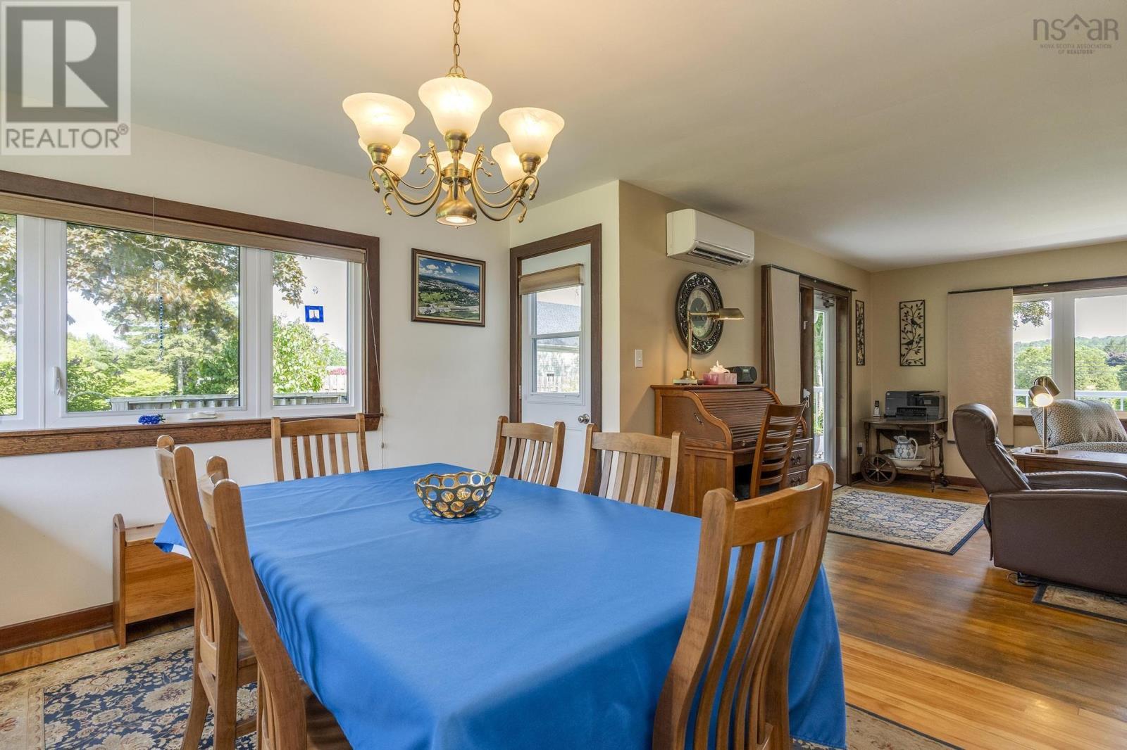 Property 11 of 51 of 9521 Commercial Street