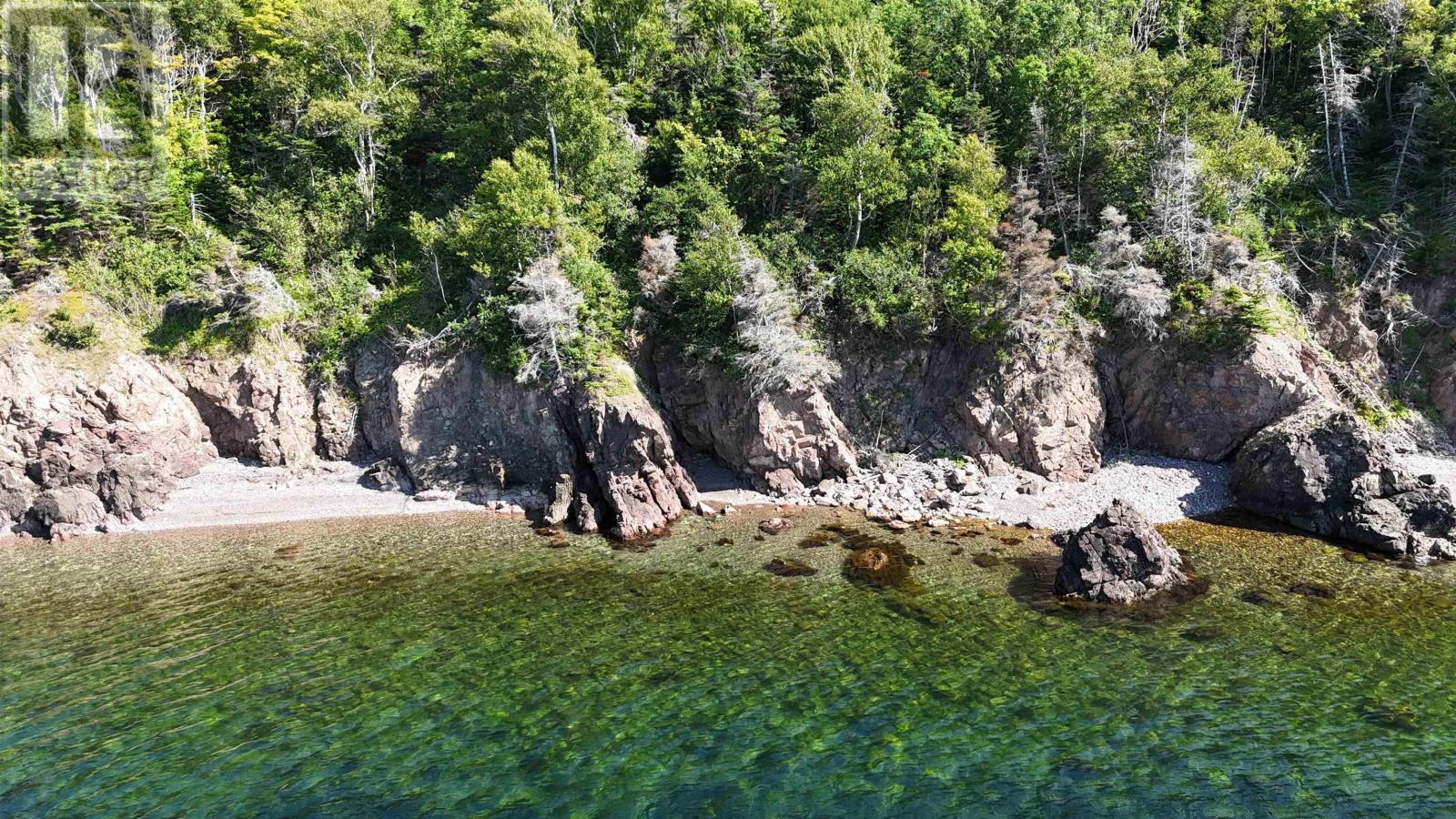 Property 30 of 37 of 95 LAKESHORE Drive