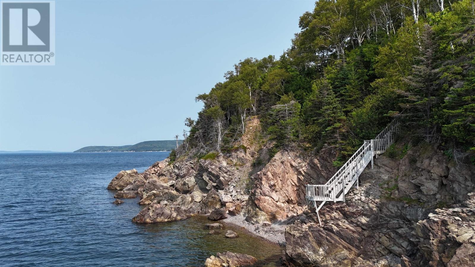 Property 33 of 37 of 95 LAKESHORE Drive