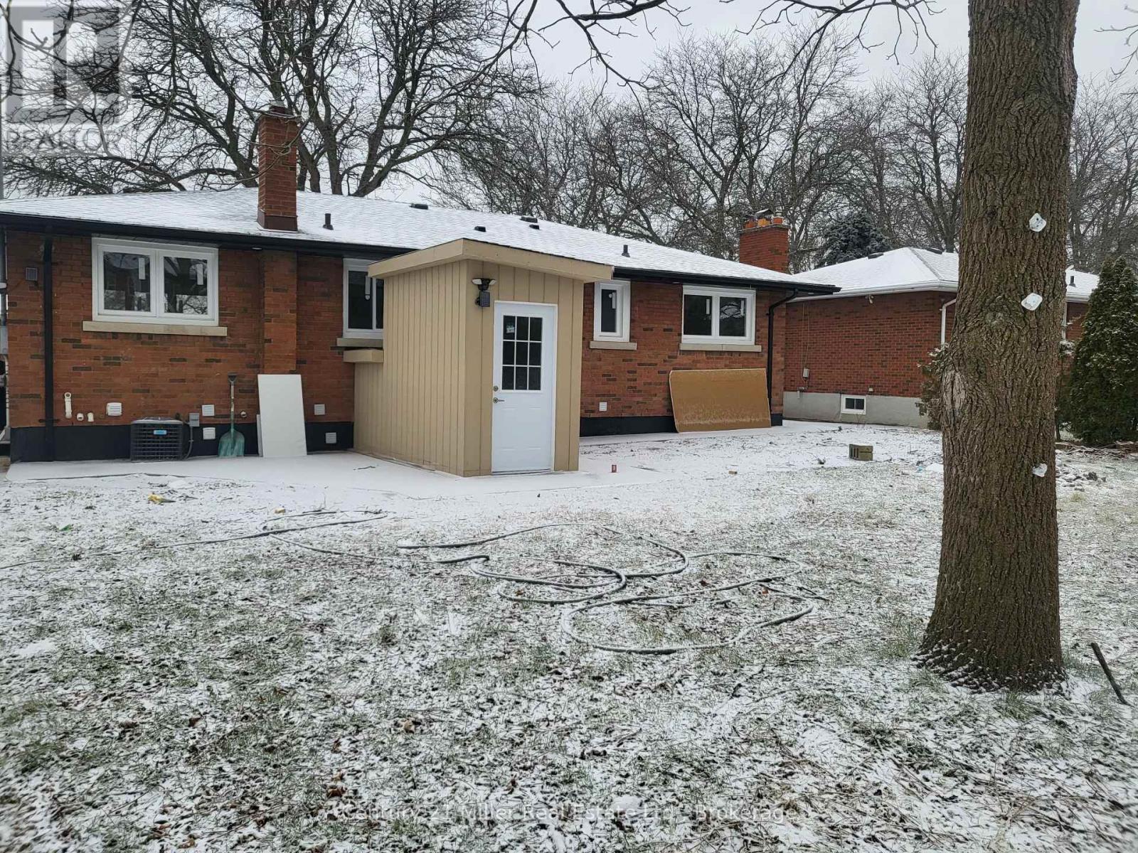 LOWER LEVEL - 19 MASTERSON DRIVE - Main photo, St. Catharines (Glendale/Glenridge), Ontario