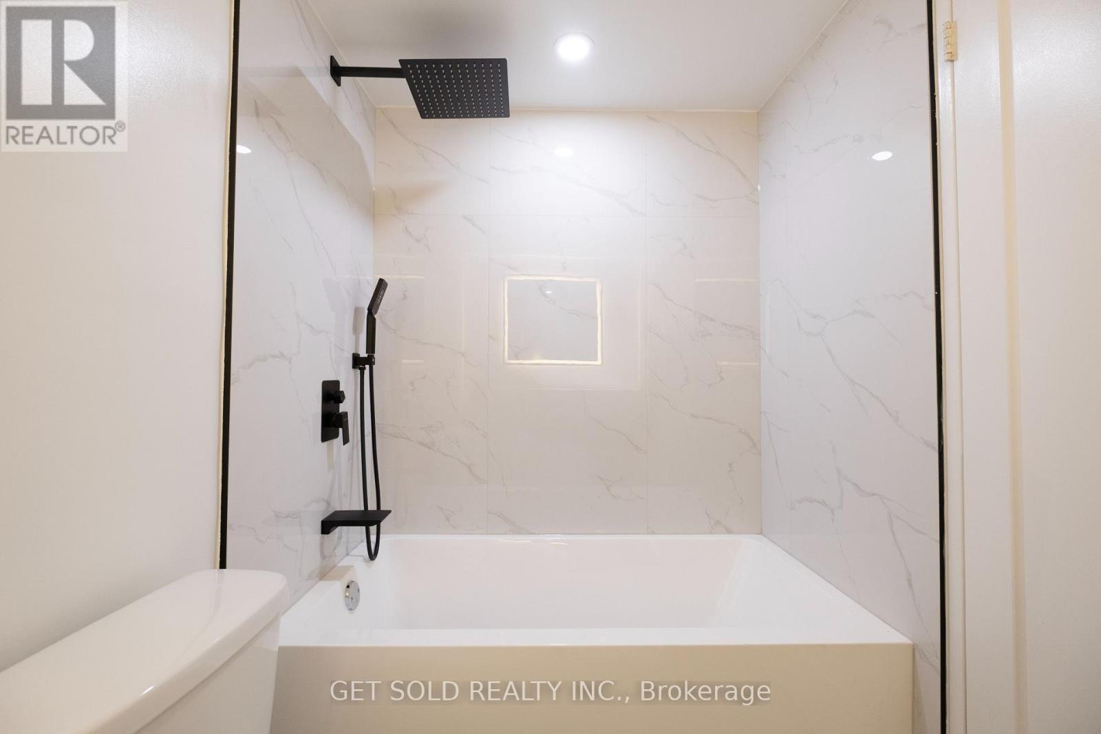 #405 120 DUNDALK DRIVE - 19