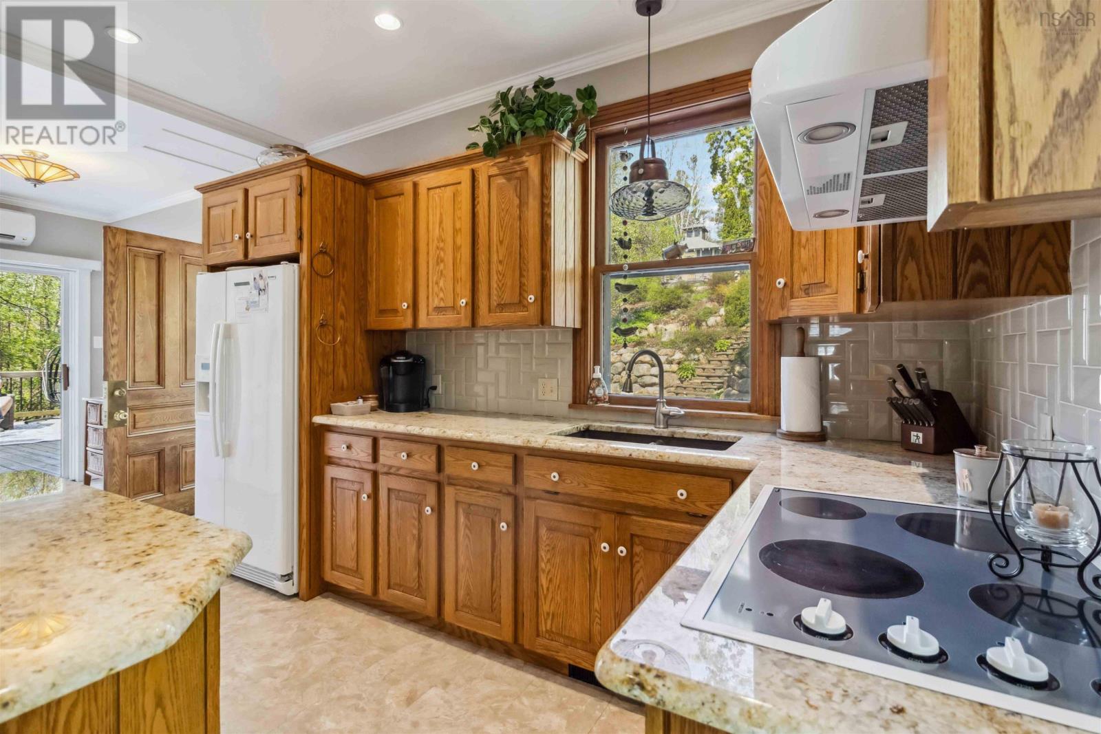 Property 24 of 43 of 811 Lahave Street