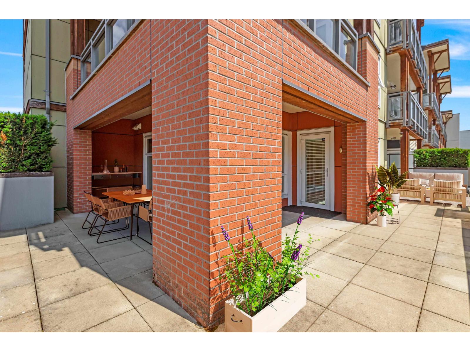 219 20728 WILLOUGHBY TOWN CENTRE DRIVE, Langley