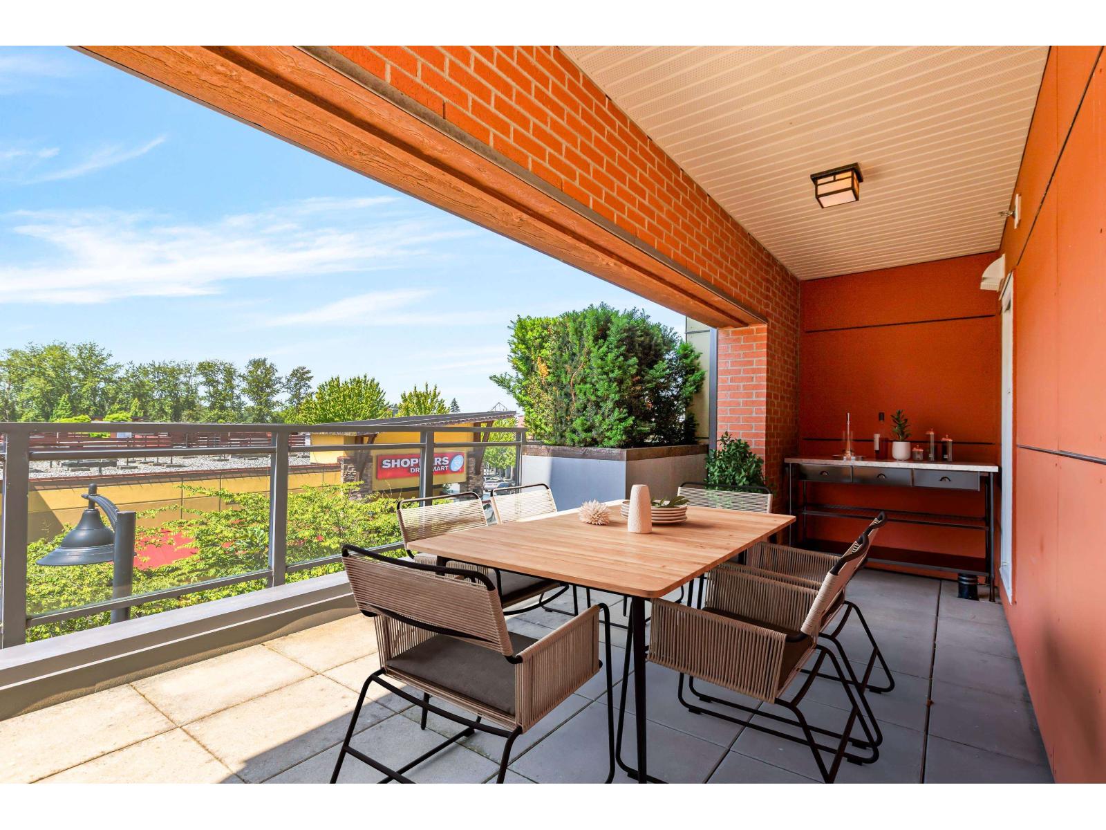 219 20728 WILLOUGHBY TOWN CENTRE DRIVE, Langley