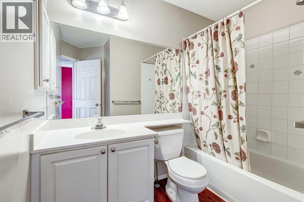 Single Family House for Sale in  Covington Close NE Coventry Hills Calgary 