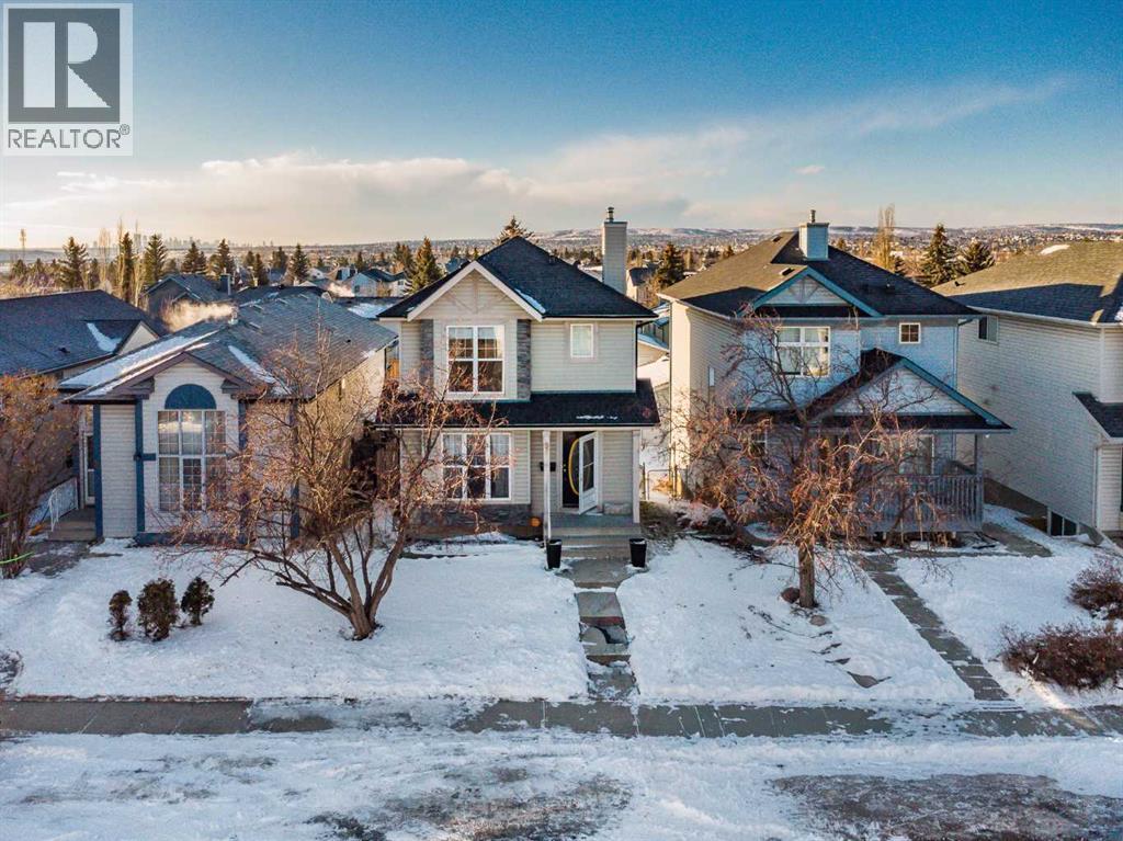 Single Family House for Sale in  Covington Close NE Coventry Hills Calgary 