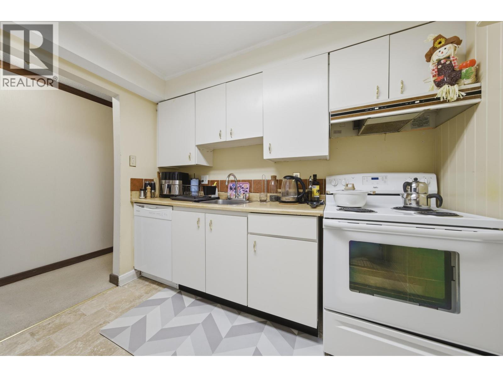 403 1340 DUCHESS AVENUE, West Vancouver