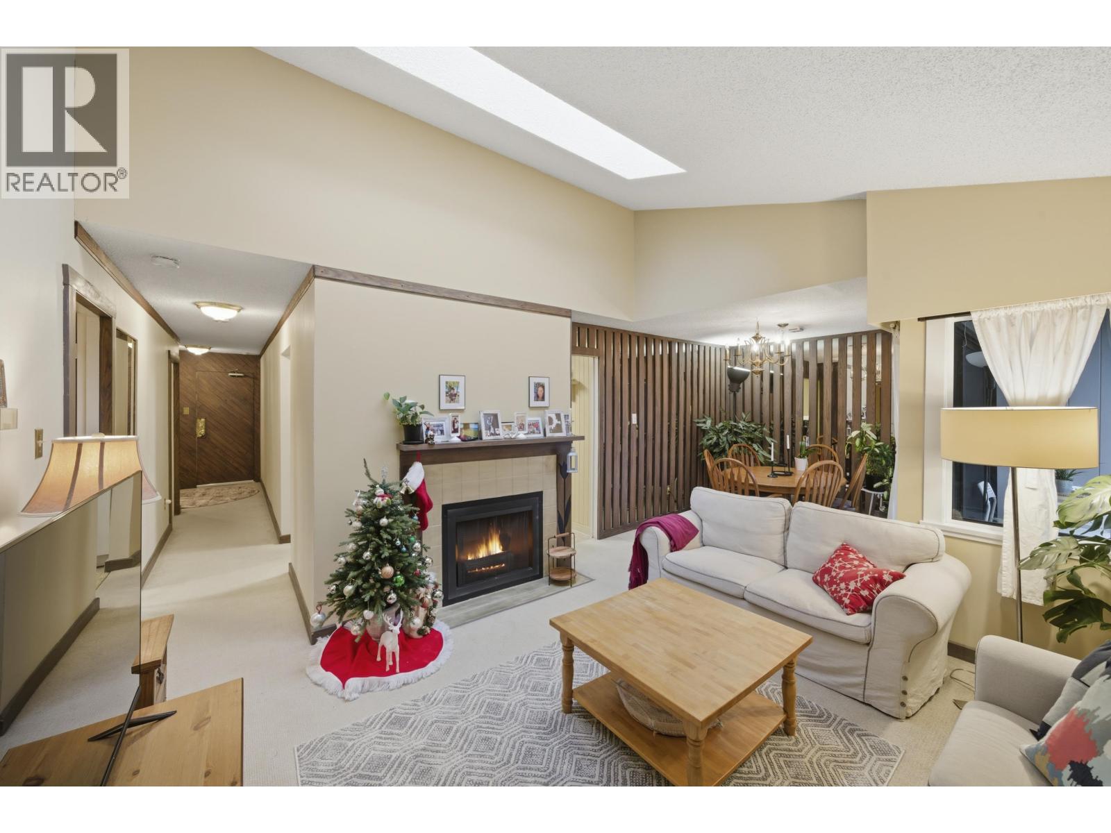 403 1340 DUCHESS AVENUE, West Vancouver