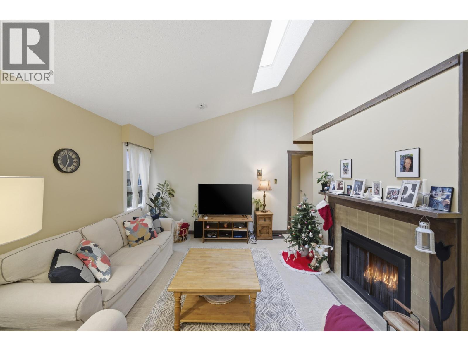 403 1340 DUCHESS AVENUE, West Vancouver