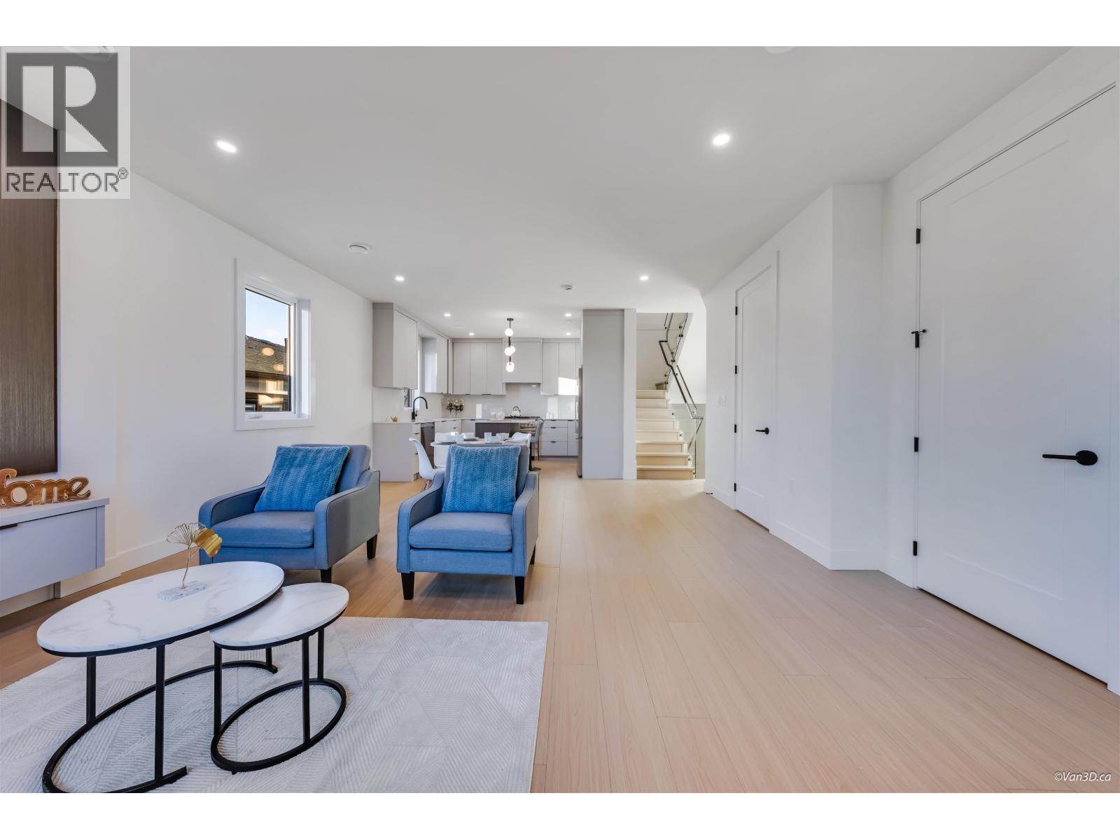 4 4211 GRAVELEY STREET, Burnaby