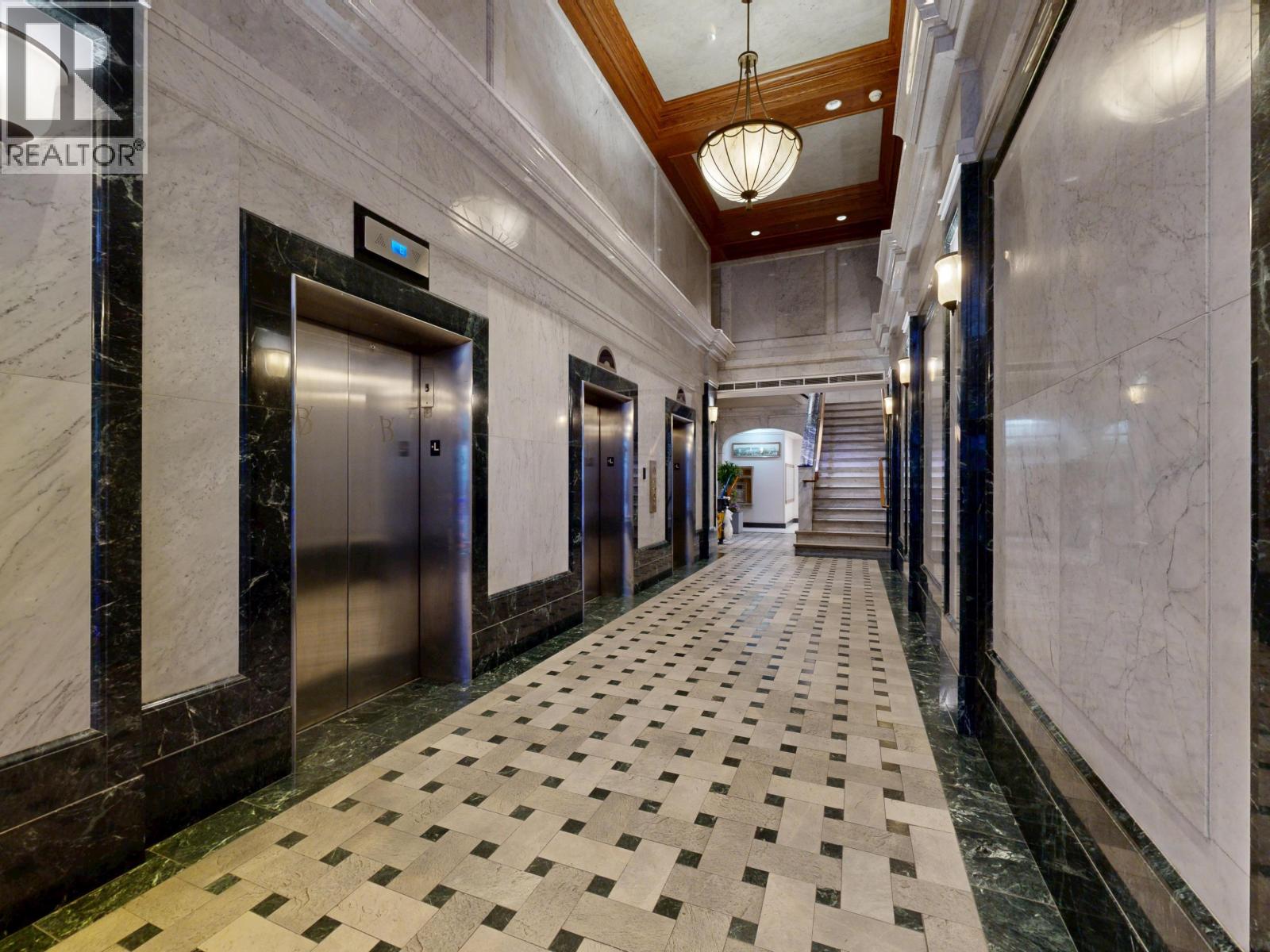 918 736 GRANVILLE STREET — photo 16
