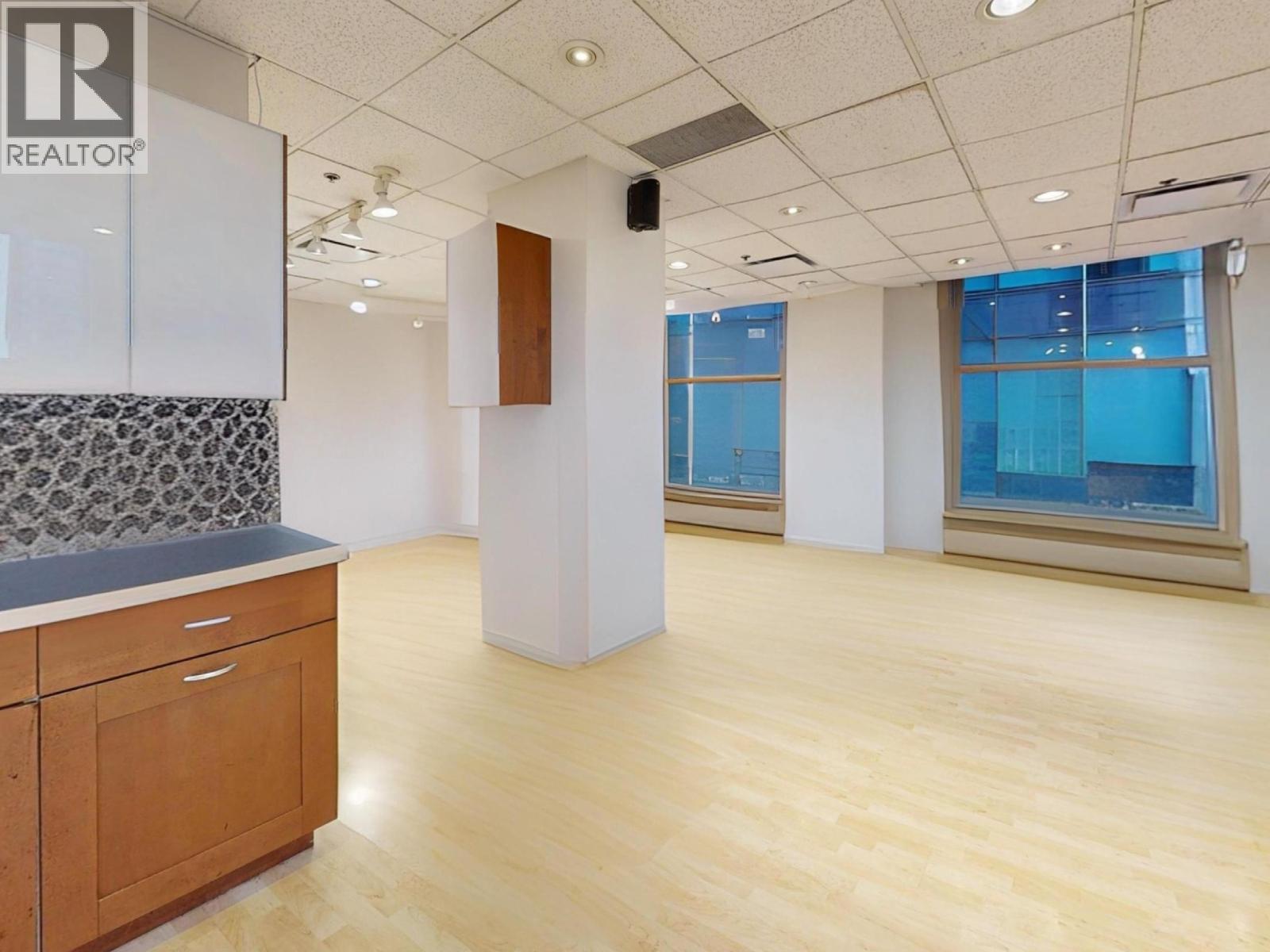 918 736 GRANVILLE STREET — photo 14