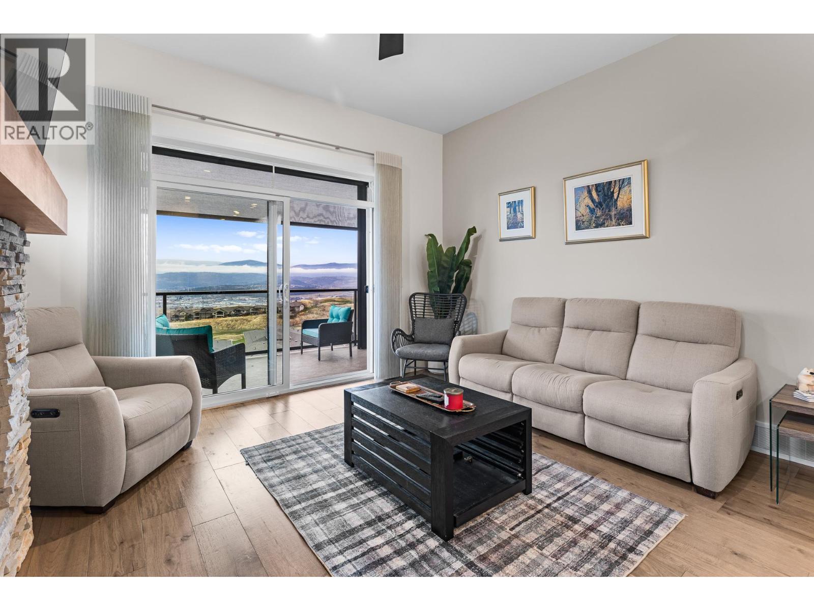  1552 Summer Crescent, Kelowna