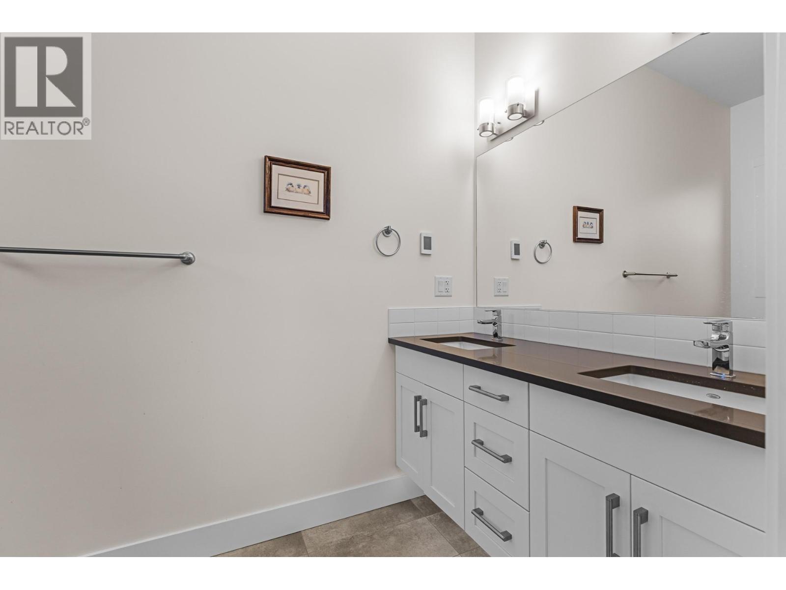  1552 Summer Crescent, Kelowna