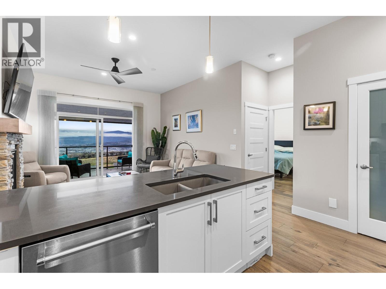  1552 Summer Crescent, Kelowna